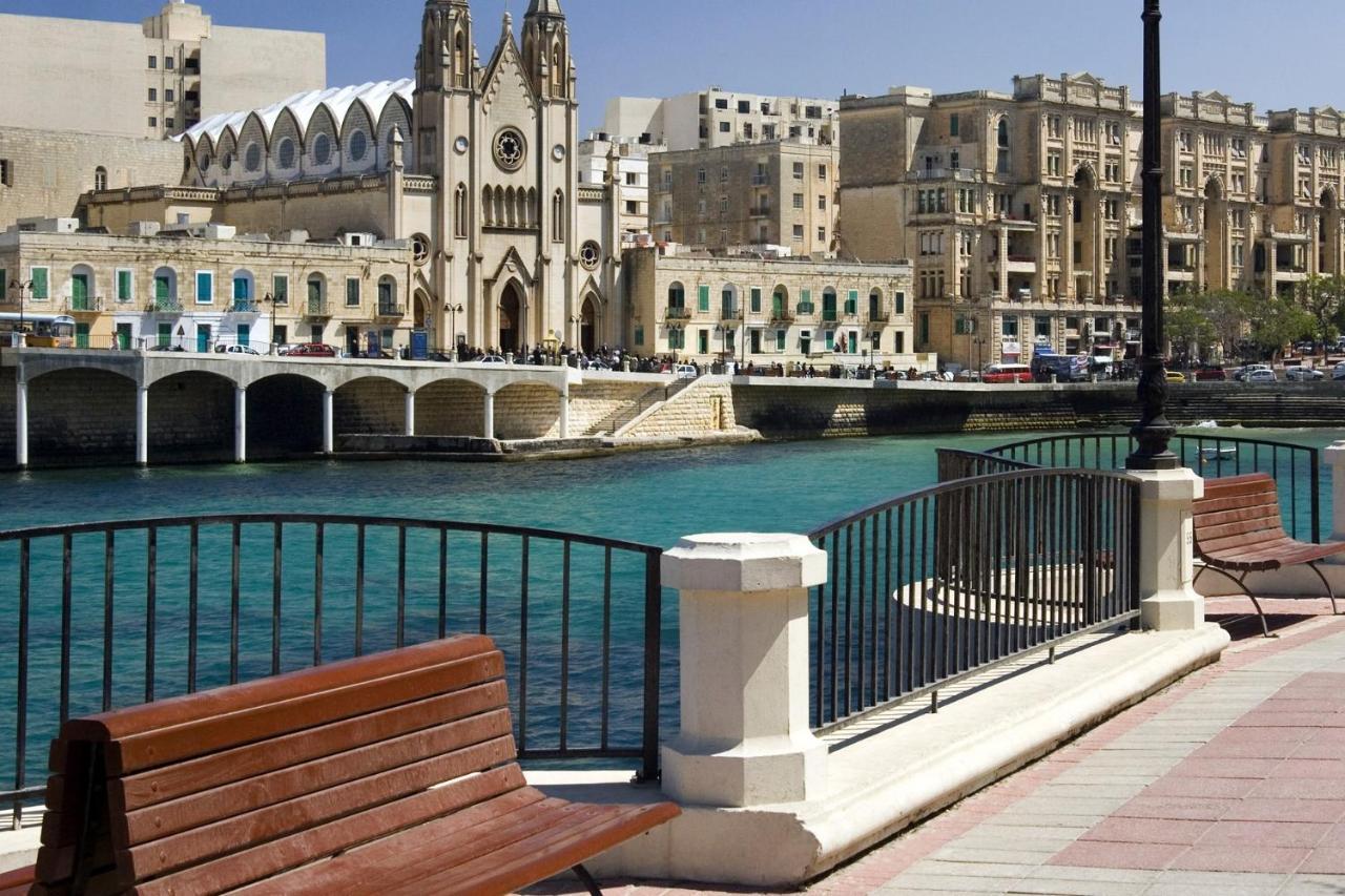 Modern Apartment Steps To St George'S Bay Saint Julian's エクステリア 写真
